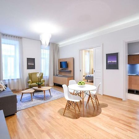 City Centre Chic Apartment Ljubljana 1/4 Luaran gambar