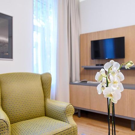 City Centre Chic Apartment Ljubljana 1/4 Luaran gambar